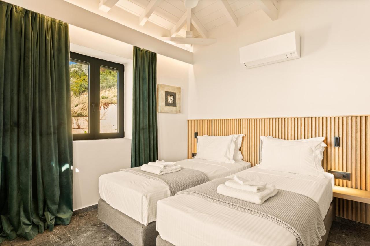 Mani Theasis Villa Stoupa Exterior photo